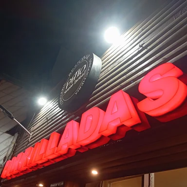 Materiales Utilizados En Letrero Luminosos En Santiago 1